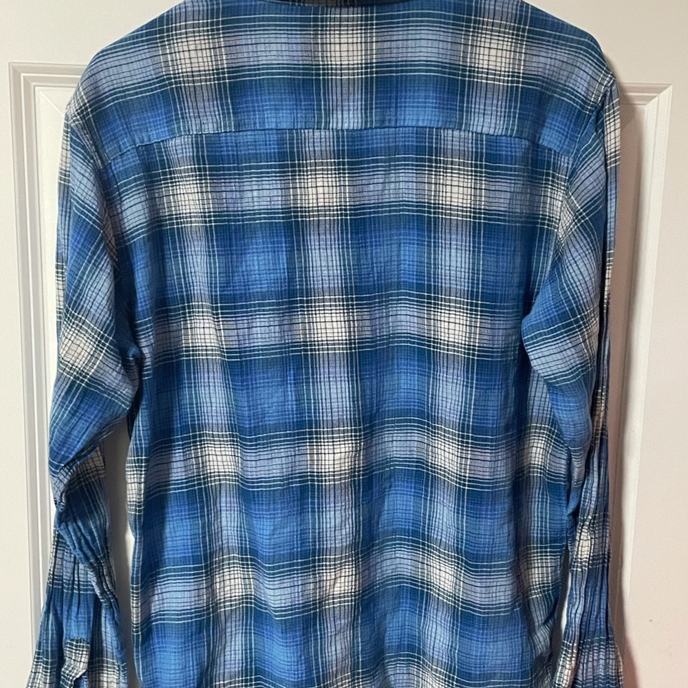 Patagonia button down shirt - Picture 2 of 3